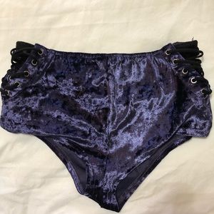 Iheartraves velvet booty shorts
